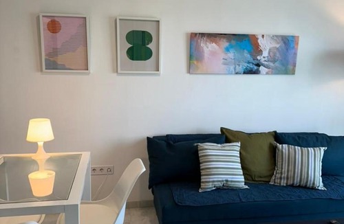 Bormujos Apartment | Apartamento Lux Sevilla con Garaje Privado y Piscina