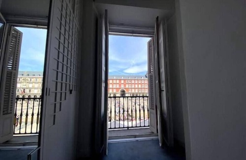 Sol Apartment | Apartamento/Madrid Centro/Vista a la Plaza Mayor