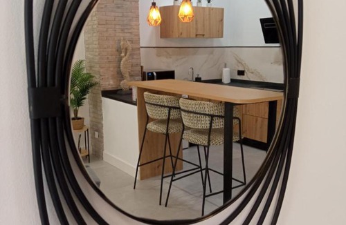 Distrito Noroeste Apartment | Apartamento moderno junto a estación de tren