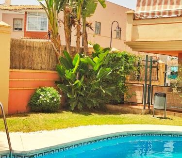 Las Lagunas Apartment | Apartamento nuevo con parking y piscina gratis