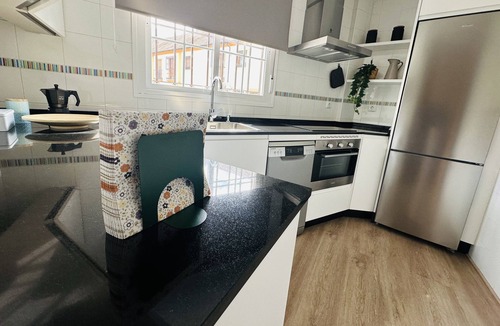 Distrito Sur Apartment | Apartamento Parque Miraflores ¡A 5 min de la Mezquita Catedral!