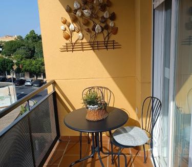 Arroyo de la Miel Apartment | Apartamento renovado en el centro de Benalmádena