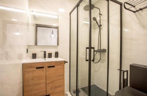 Montijo Apartment | Apartamento Suite Puerta del Sol II