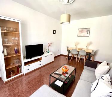 Antequera Apartment | APARTAMENTO VERA, Apartamento de 2 dormitorios con balcón en el centro de Antequera