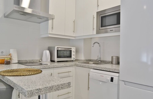 Centro Comercial Hotel | Apartamentos Cruz Conde