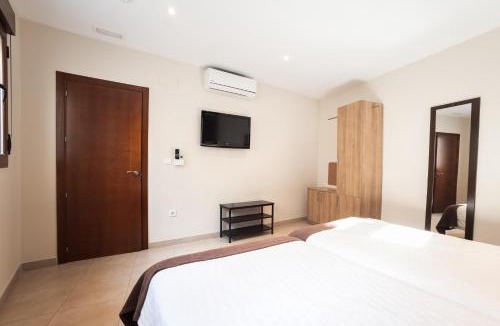 Central District Apartment | Apartamentos Reyes Católicos by Medina Living