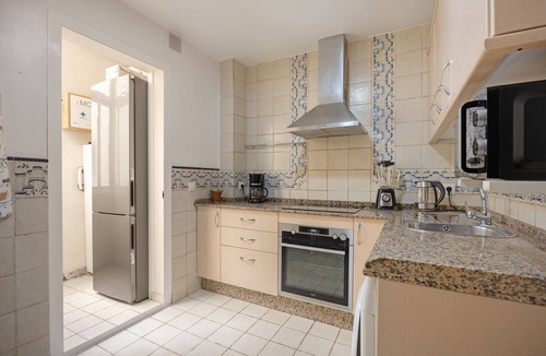 El Puerto de Santa Maria Apartment | Apartment 'Apartamento Los Jardines' with Shared Pool, Wi-Fi and Air Conditioning