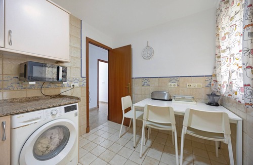 El Puerto de Santa Maria Apartment | Apartment 'Apartamento Los Jardines' with Shared Pool, Wi-Fi and Air Conditioning