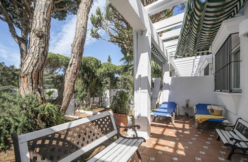 Poblado Sancti Petri Apartment | Apartment "Casa Mercedes" close to the Beach with Pool & Garden
