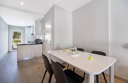 Poblado de Sancti Petri Apartment | Apartment Pueblo Marinero close to the Beach with Pool, Wi-Fi & Terrace