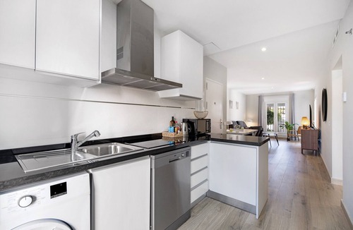Poblado de Sancti Petri Apartment | Apartment Pueblo Marinero close to the Beach with Pool, Wi-Fi & Terrace