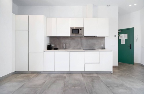 Chiclana de la Frontera Apartment | Apartment 'Gran Suite Balcón 4' with Balcony, Wi-Fi and Air Conditioning