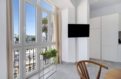 Chiclana de la Frontera Apartment | Apartment 'Gran Suite Balcón 4' with Balcony, Wi-Fi and Air Conditioning