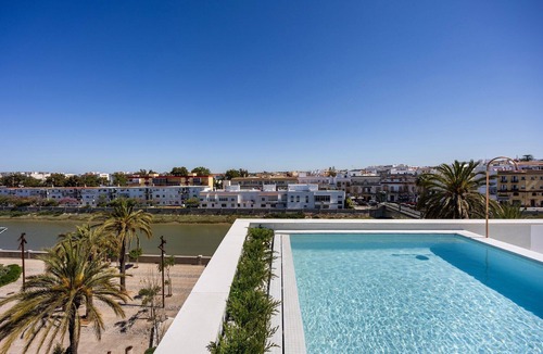 Chiclana de la Frontera Apartment | Apartment 'Suite Vistas Río 7' with Shared Terrace, Wi-Fi and Air Conditioning
