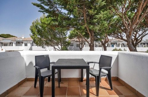 Los Gallos-Cerromolino Apartment | Apartment 'Apartamento El Ancla' with Shared Pool and Private Terrace