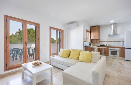 Poblado Sancti Petri Apartment | Apartment 'Brisa De La Barrosa' with Shared Pool, Private Terrace and Air Conditioning