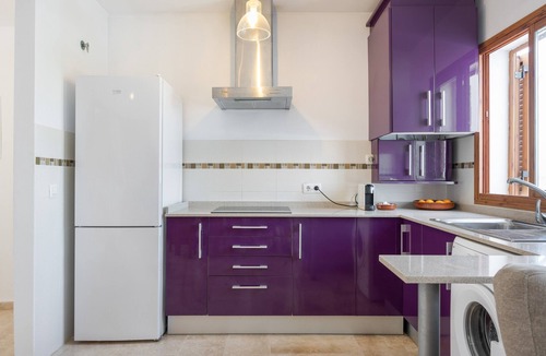 Poblado de Sancti Petri Apartment | Apartment 'Viento Del Mar' with Shared Pool, Private Terrace and Air Conditioning.