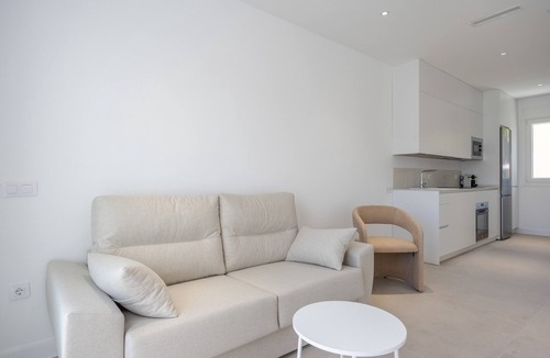 Poblado Sancti Petri Apartment | Apartment 'Los Drogos, Building A, First A' with Shared Pool, Garden and Wi-Fi