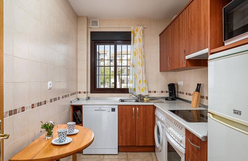 Poblado de Sancti Petri Apartment | Apartment with garden in Chiclana, near the beach