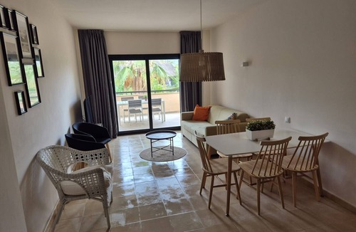 Corverica Apartment | Apartment 'Soleil' with Shared Pool, Wi-Fi and Air Conditioning