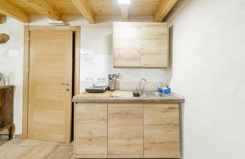 San Martin de Rubiales Apartment | Apartment 'Agua' with Shared Garden, Balcony and Wi-Fi