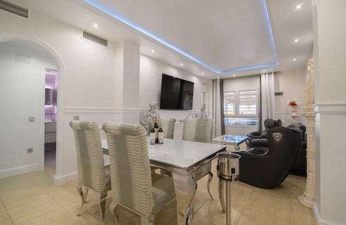 Barriada del Rio San Pedro Apartment | Apartment ∙ 2 bedrooms ∙ 4 guests