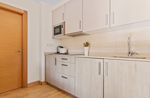 La Galguera Apartment | Apartment '2 Plazas 3 Ballota Sin Jardin B' with Mountain View, Private Terrace and Balcony