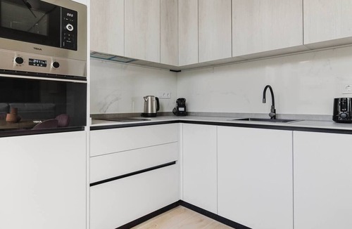 Cotos Apartment | Apartment 4 - Modern in Castellana - 4 Towers
