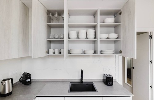 Cotos Apartment | Apartment 4 - Modern in Castellana - 4 Towers