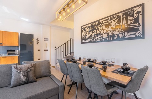 Pradollano Apartment | Apartment '42A' with Mountain Views, Private Terrace and Wi-Fi