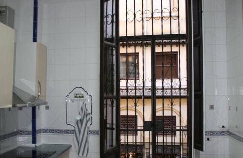 Centro - Sagrario Apartment | Apartment 'Alcaicería' with Balcony, Wi-Fi and Air Conditioning