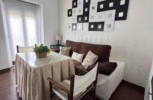 Alcala la Real Apartment | Apartment 'Alcalá Zona Centro' with Balcony, Wi-Fi and Air Conditioning