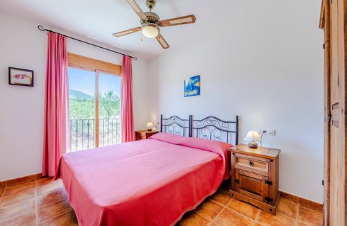 Velez Rubio Apartment | Apartment 'Apartamento Pino' with Mountain View, Wi-Fi and Air Conditioning