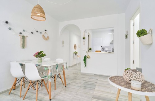 Polopos Apartment | Apartment 'Apartamento Costa Sol' with Shared Pool, Private Terrace and Air Conditioning