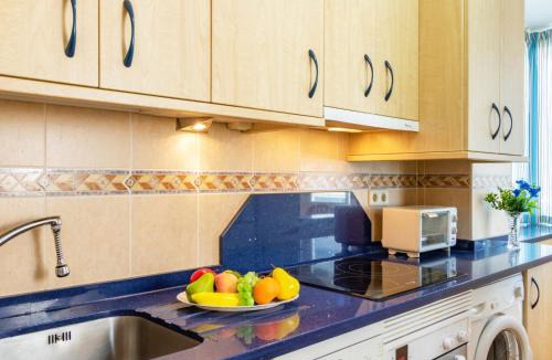 Torrequebrada Apartment | Apartment Apartamentos Costa Mar by Interhome