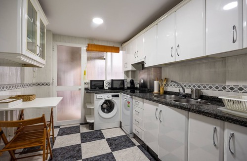 Huerta del Rey Vallellano Apartment | Apartment at the entrance of the old quarter