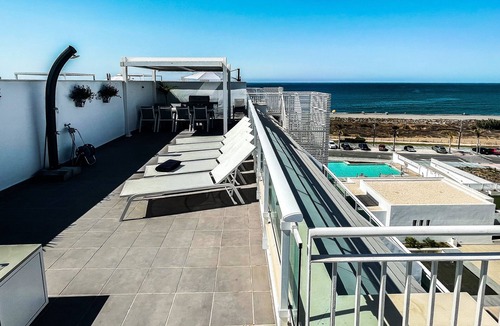 Los Llanos Apartment | Apartment 'Atico Bremadito' Near the Beach with Sea View and Outdoor Pool