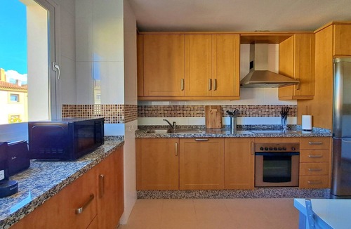 Caleta de Velez Apartment | Apartment 'Baviera Golf' with Sea View, Wi-Fi and Air Conditioning