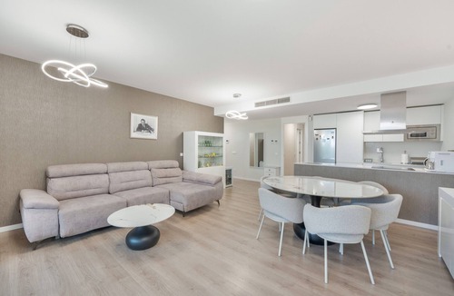 Buenas Noches Apartment | Apartment 'Beautiful Ground Floor in Estepona' with Shared Pool, Wi-Fi and Air Conditioning