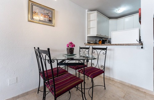 Arroyo de la Miel Apartment | Apartment 'Benalmadenasol' with Shared Pool, Wi-Fi and Air Conditioning