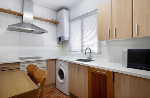 Benalmadena Costa Apartment | Apartment 'Benalmarina' with Shared Pool, Wi-Fi and Air Conditioning