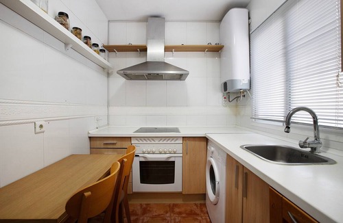 Benalmadena Costa Apartment | Apartment 'Benalmarina' with Shared Pool, Wi-Fi and Air Conditioning