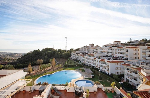 Benalmadena Costa Apartment | Apartment 'Benalmarina' with Shared Pool, Wi-Fi and Air Conditioning