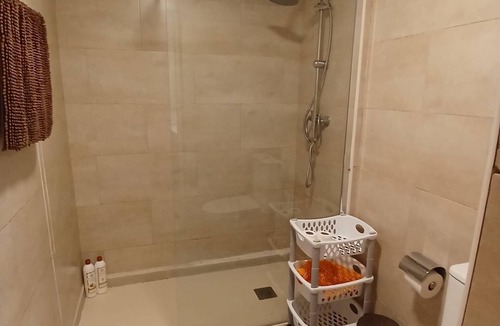 Encarnacion-Regina Apartment | Apartment 'Boteros 5' with Wi-Fi and Air Conditioning