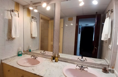 Encarnacion-Regina Apartment | Apartment 'Boteros 5' with Wi-Fi and Air Conditioning
