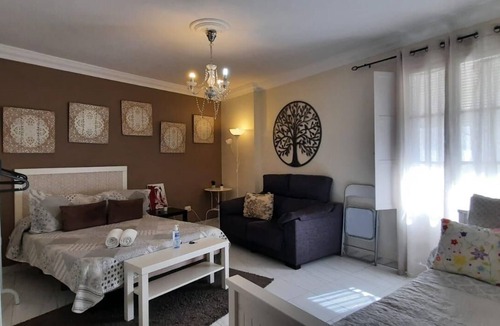 Encarnacion-Regina Apartment | Apartment 'Boteros 5' with Wi-Fi and Air Conditioning