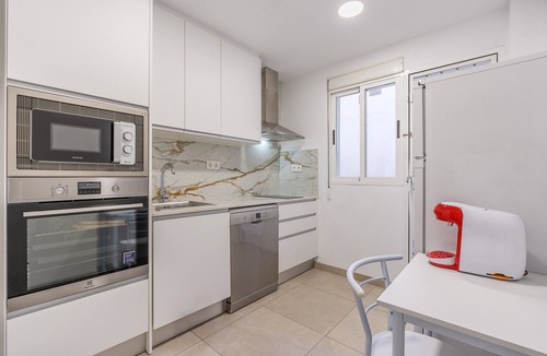 Maracena Apartment | Apartment 'Bright in Maracena' with Private Terrace, Wi-Fi and Air Conditioning