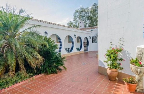 Chilches Apartment | Apartment Córdoba mit Gemeinschaftspool und fantastischer Aussicht in einem andalusisch by Interhome