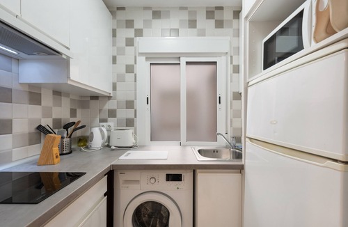 Estepona Apartment | Apartment 'Casa Bonita Estepona' with Wi-Fi