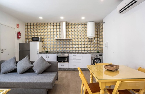 San Ambrosio Apartment | Apartment 'Casa de 10 - 4I' with Mountain View, Shared Pool & Wi-Fi